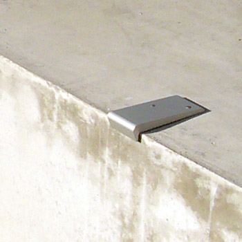 Anti-Skateboarding-Guards